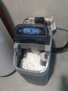 EcoWater softener after installation and commissioning by the MICHLOR service team